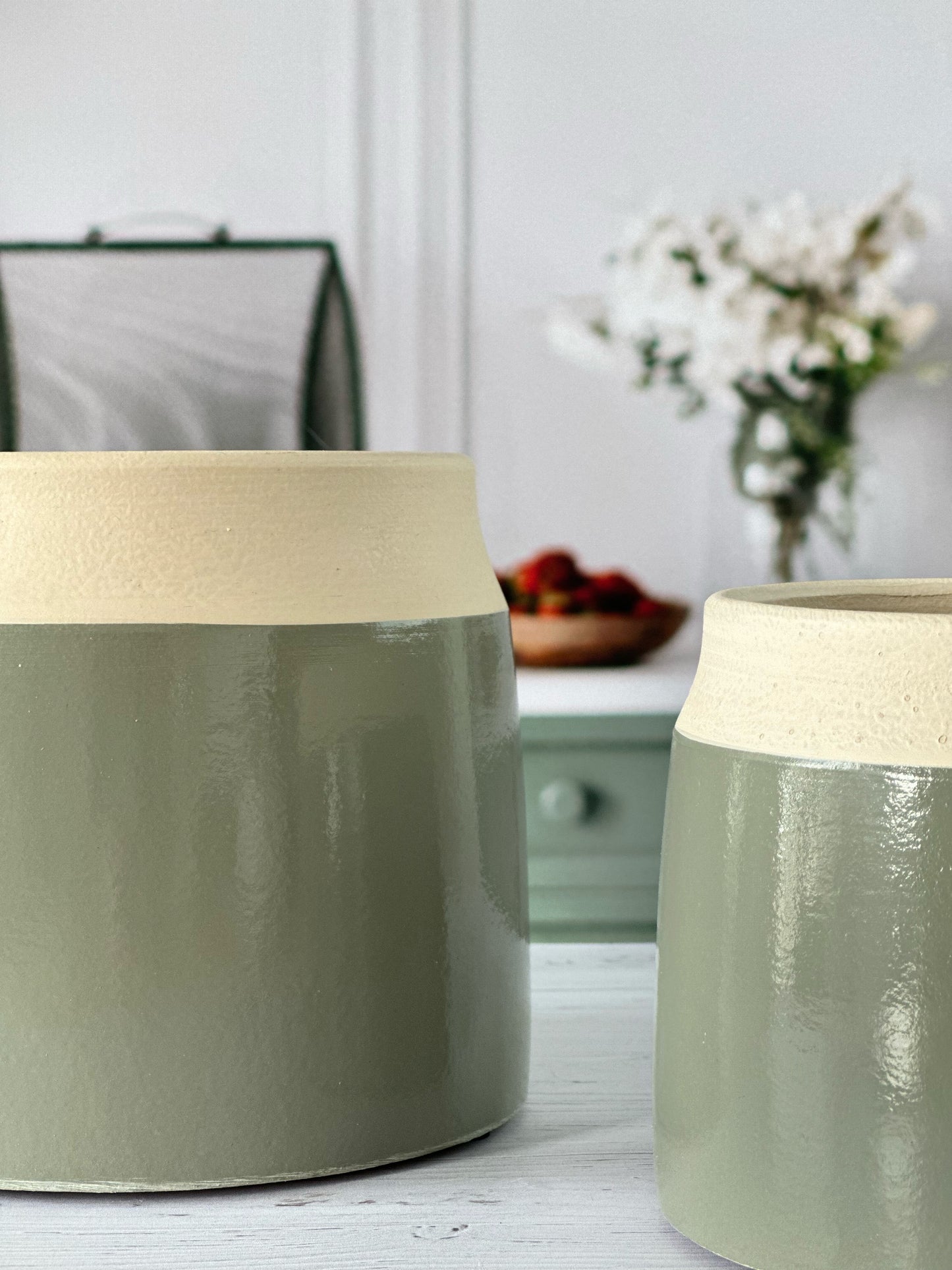 Cache-pot Cobi – Beige & Vert Sauge